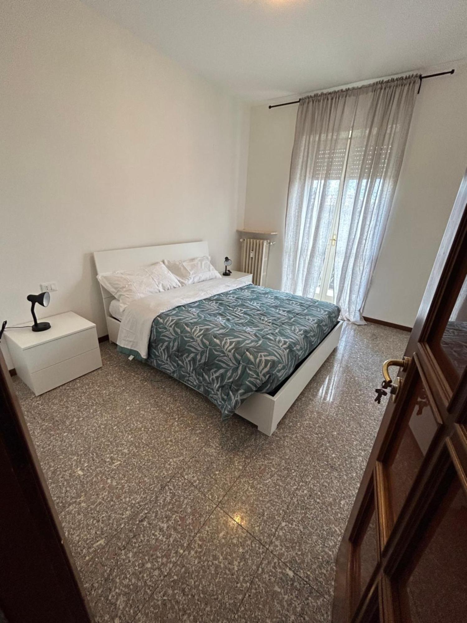 Bed Station -Self Check In- Bed and Breakfast Bergamo Buitenkant foto