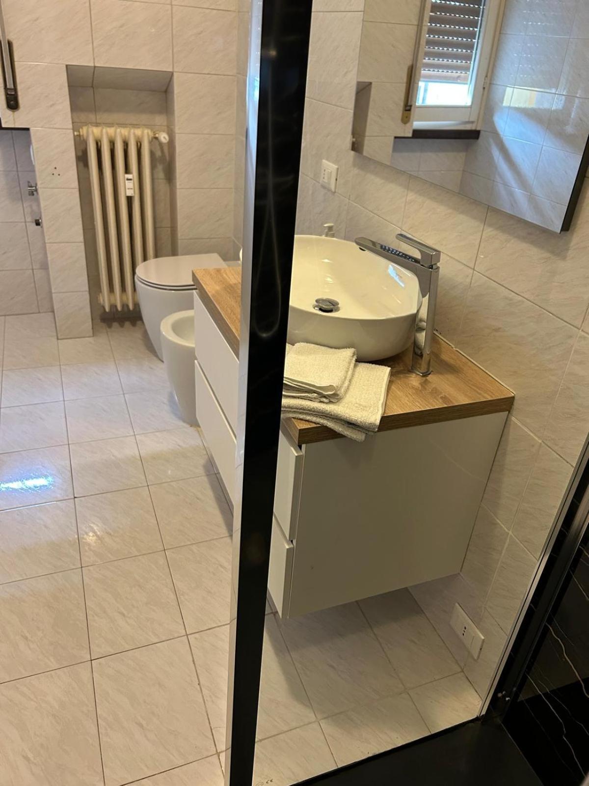 Bed Station -Self Check In- Bed and Breakfast Bergamo Buitenkant foto