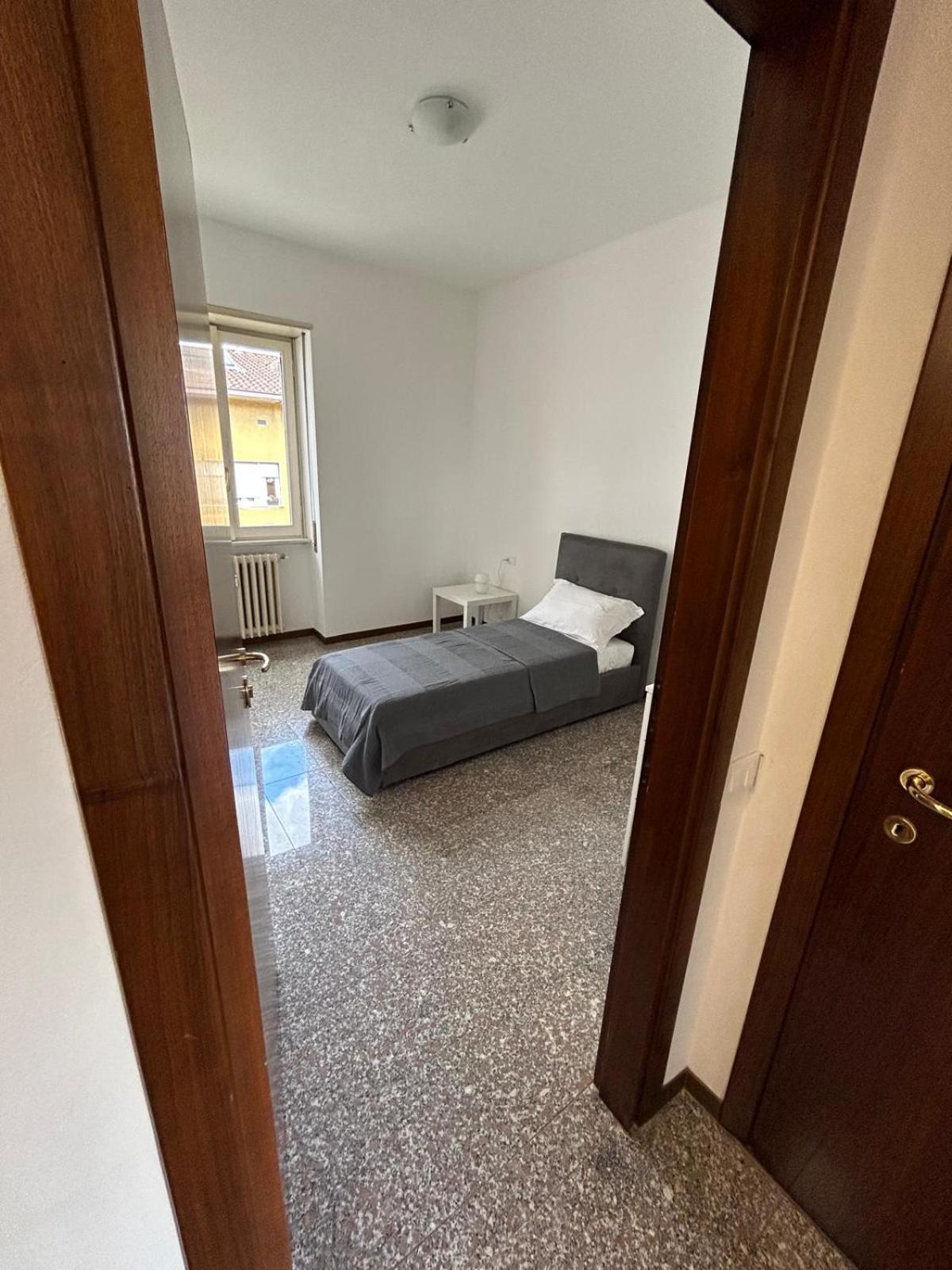Bed Station -Self Check In- Bed and Breakfast Bergamo Buitenkant foto